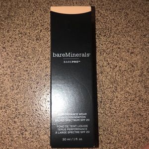 Bare pro foundation (golden ivory 08)